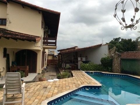 Casa à Venda