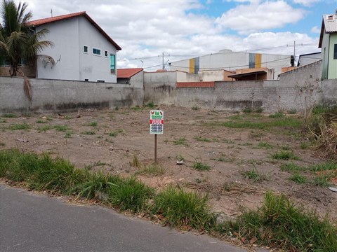 Terreno à Venda