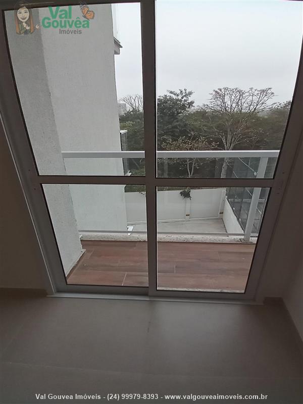 Apartamento para Venda ou Alugar no Vila Julieta em Resende