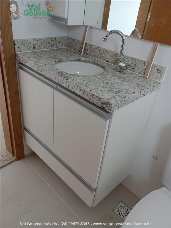 Apartamento para Venda ou Alugar no Vila Julieta em Resende