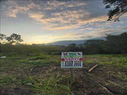 Terreno à Venda