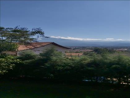 Casa à Venda