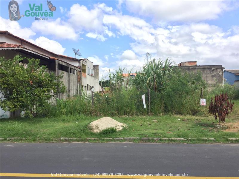 Terreno a Venda no Jardim Itatiaia em Itatiaia