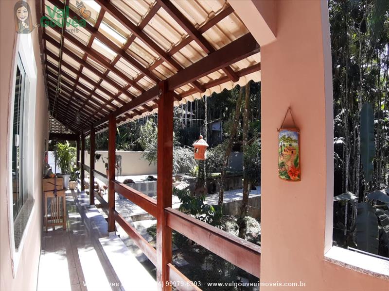 Casa a Venda no Penedo em Itatiaia