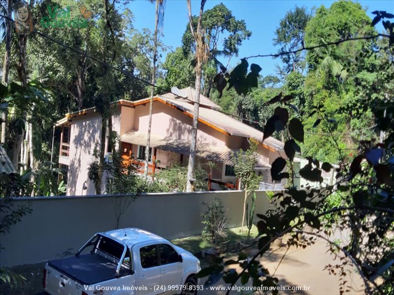 Casa a Venda no Penedo em Itatiaia