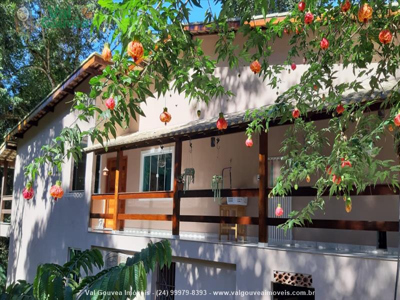 Casa a Venda no Penedo em Itatiaia