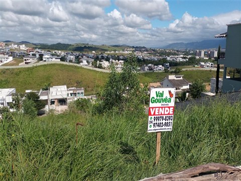 Terreno à Venda