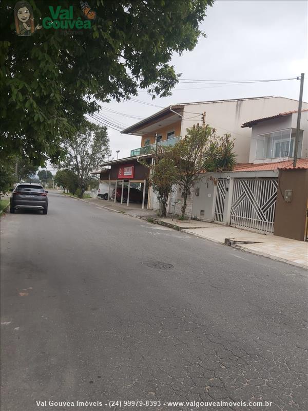 Casa a Venda no Morada da Colina I II III em Resende