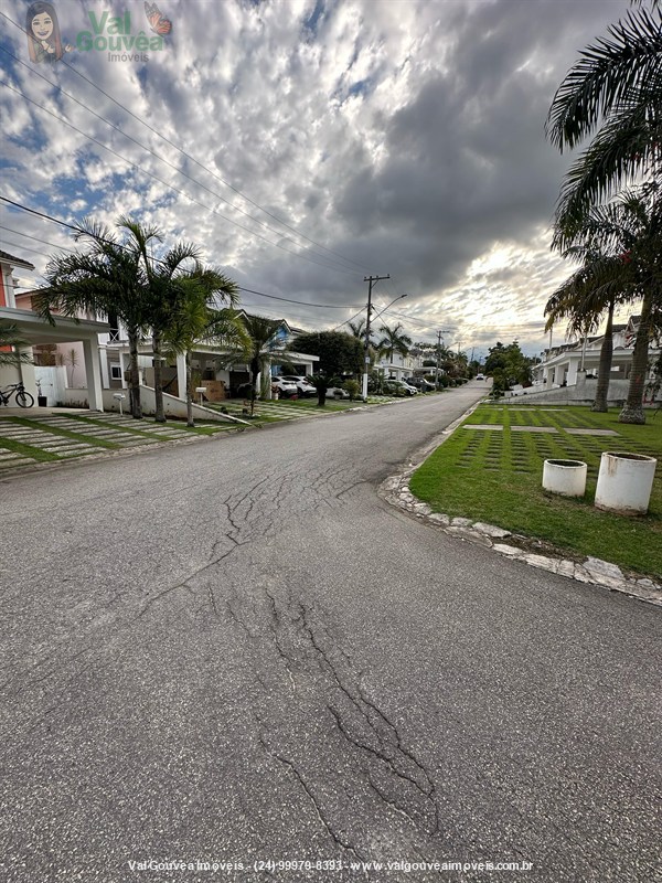 Casa em condomínio a Venda no Morada da Colina I II III em Resende