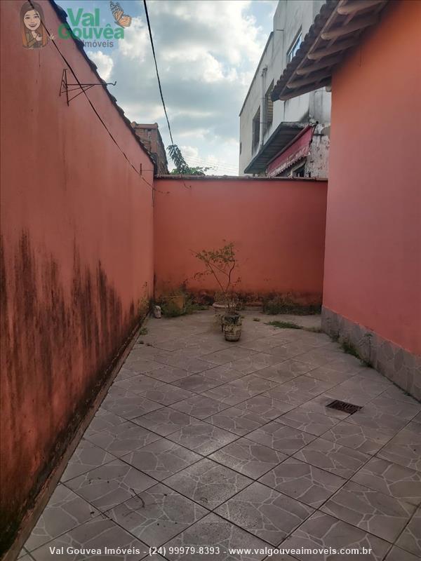 Casa a Venda no Mirante de Serra em Resende