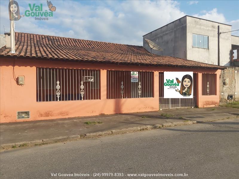 Casa a Venda no Mirante de Serra em Resende