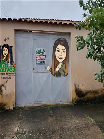 Casa à Venda