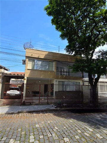 Casa à Venda