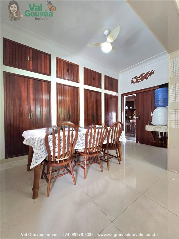Casa a Venda no Centro em Resende
