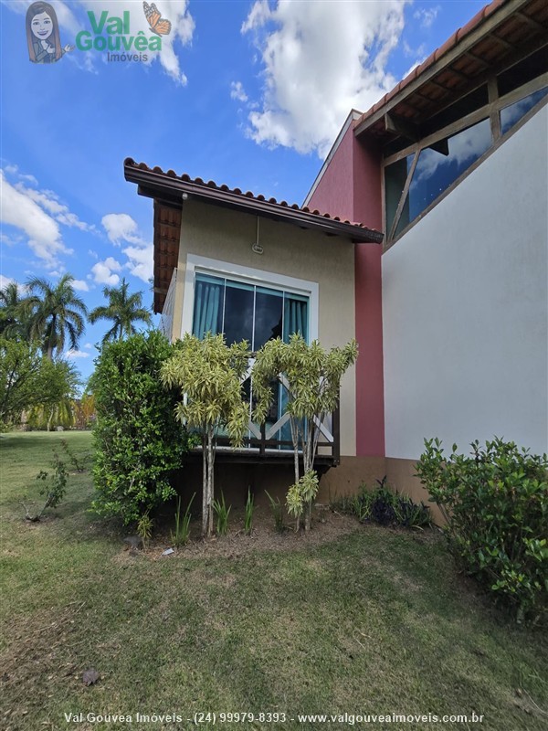 Casa a Venda no Martinelli em Penedo (Itatiaia)