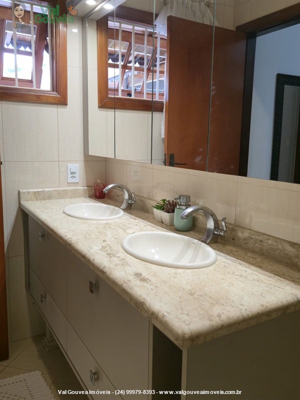 Casa a Venda no Jardim Tropical em Resende