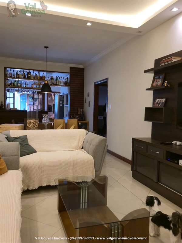 Casa a Venda no Jardim Tropical em Resende