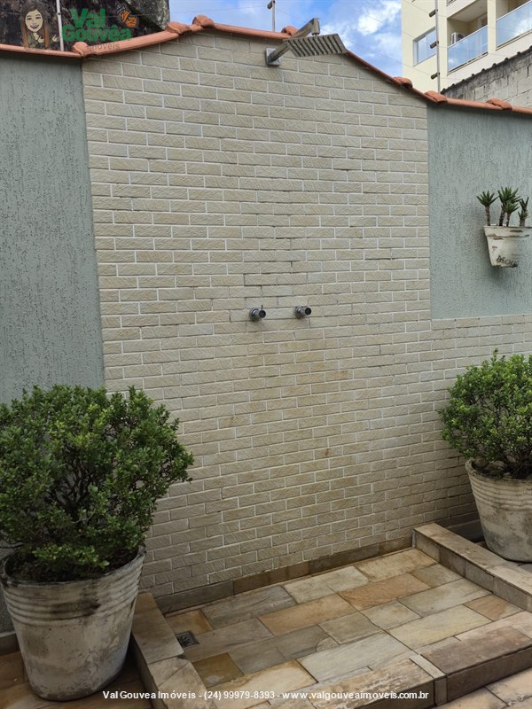 Casa a Venda no Jardim Tropical em Resende