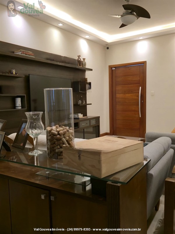 Casa a Venda no Jardim Tropical em Resende