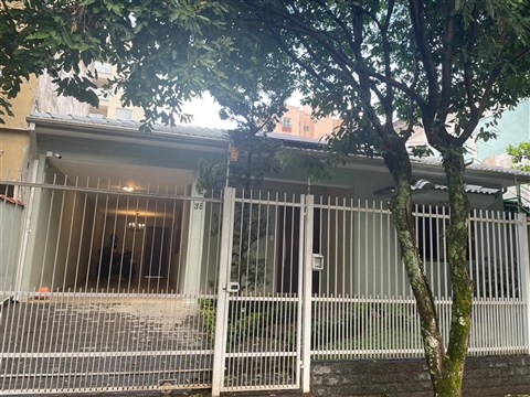 Casa à Venda