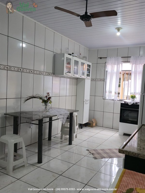 Casa a Venda no Paraíso em Resende