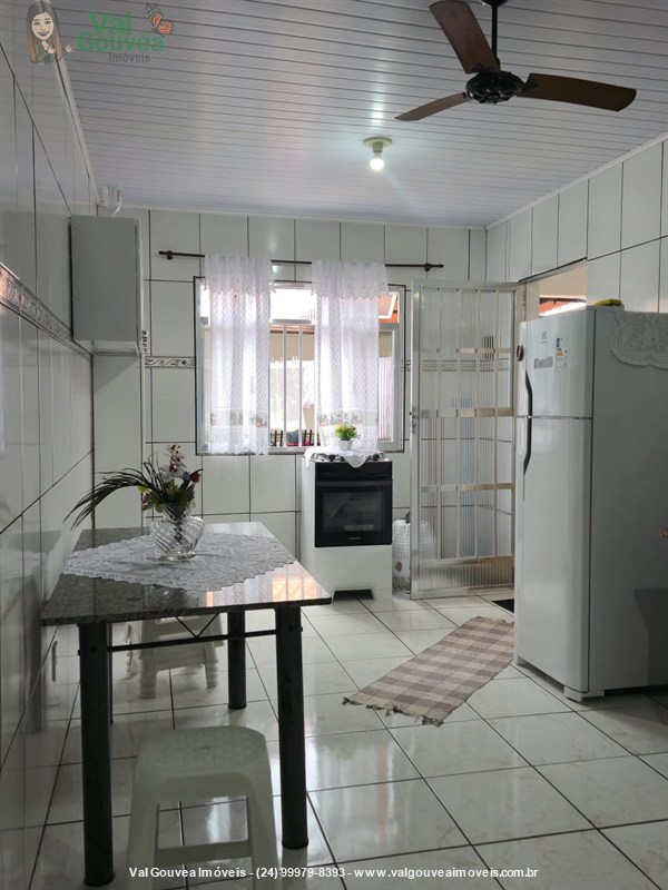 Casa a Venda no Paraíso em Resende