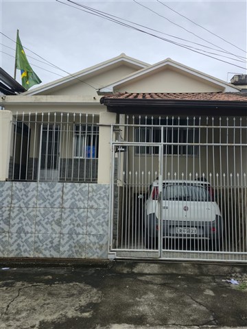 Casa à Venda