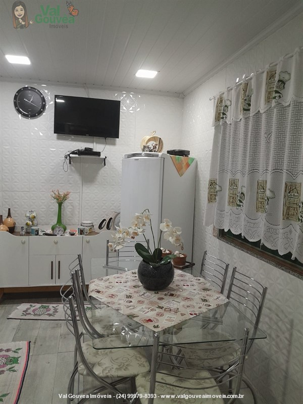 Casa a Venda no Mirante de Serra em Resende