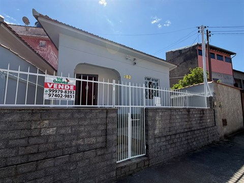 Casa à Venda